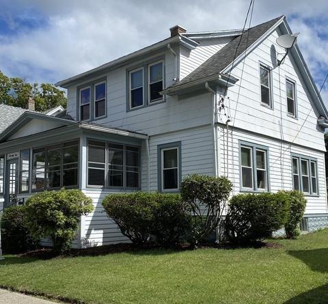 75 Manitoba St, Springfield, MA 01108 photo 2