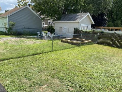 75 Manitoba St, Springfield, MA 01108 photo 5