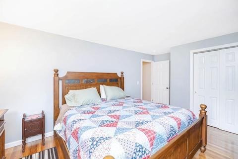 63 Garvey Dr, Springfield, MA 01109 photo 14