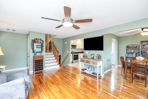 63 Garvey Dr, Springfield, MA 01109 photo 7