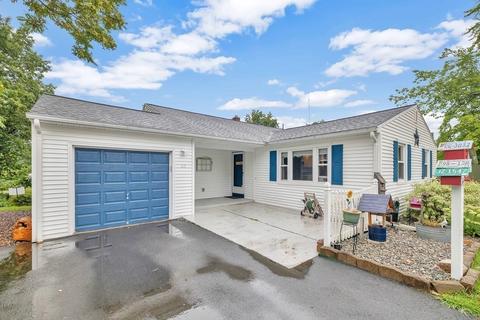 63 Garvey Dr, Springfield, MA 01109 photo 23