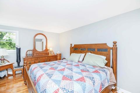 63 Garvey Dr, Springfield, MA 01109 photo 15
