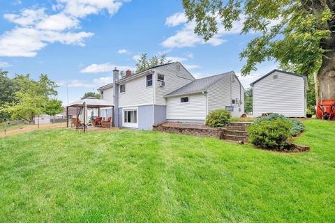 63 Garvey Dr, Springfield, MA 01109 photo 20
