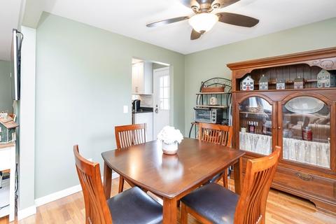 63 Garvey Dr, Springfield, MA 01109 photo 5