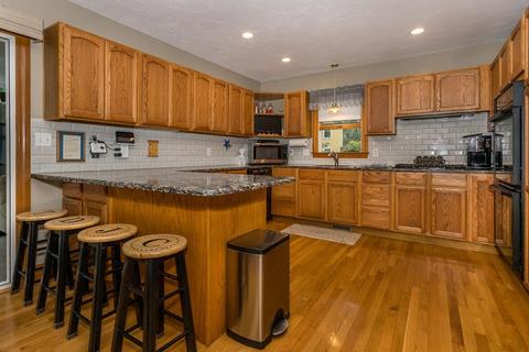 17 Hillcrest Rd, Canton, MA 02021 photo 6