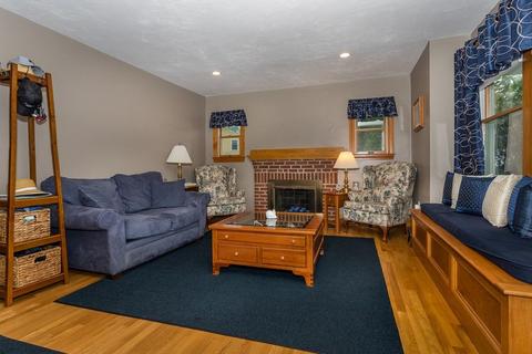 17 Hillcrest Rd, Canton, MA 02021 photo 4