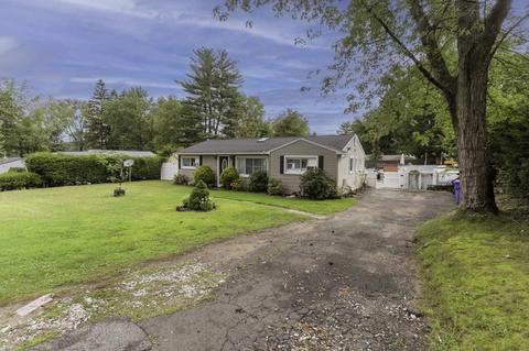 147 Sunridge Dr, Springfield, MA 01118 photo 2