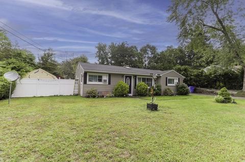 147 Sunridge Dr, Springfield, MA 01118 photo 3