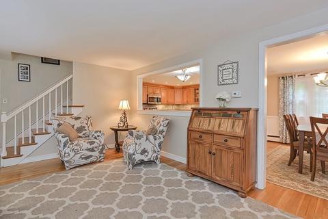 18 Coach Rd, Walpole, MA 02081 photo 4