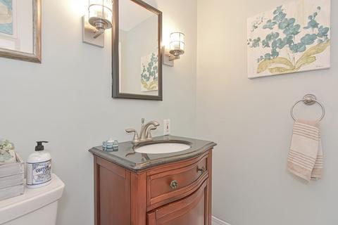 18 Coach Rd, Walpole, MA 02081 photo 17