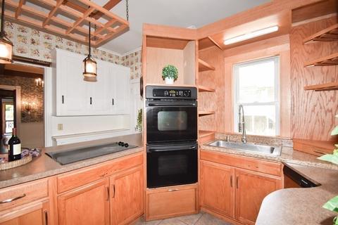 107 Church St, Ware, MA 01082 photo 9