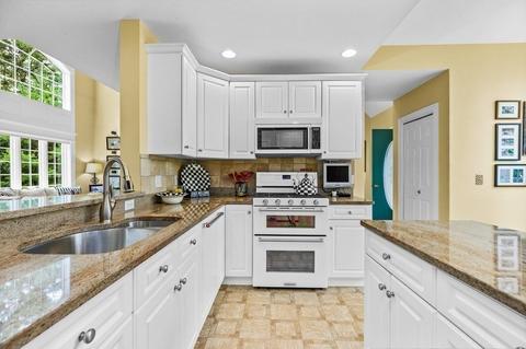 21 Pond Edge Trl, Wareham, MA 02571 photo 3