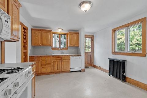 32 Heather St, Beverly, MA 01915 photo 3