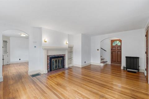 32 Heather St, Beverly, MA 01915 photo 13