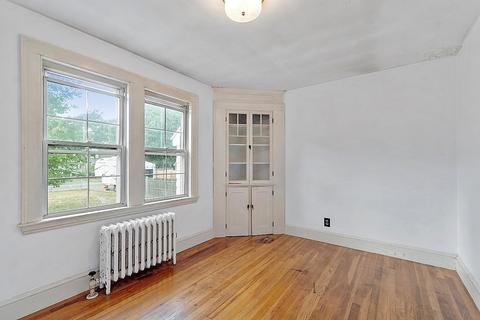 32 Heather St, Beverly, MA 01915 photo 9