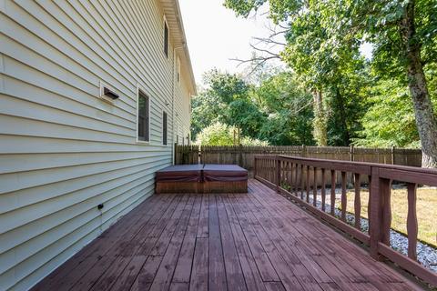 97 Outlook Dr, Worcester, MA 01602 photo 9