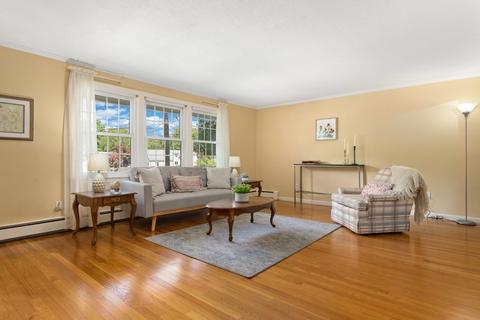 16 Keith Rd, Reading, MA 01867 photo 4
