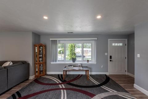 8 Acoaxet Ln, Wareham, MA 02576 photo 5