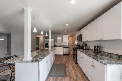 8 Acoaxet Ln, Wareham, MA 02576 photo 3