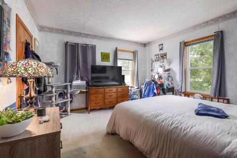 18 Burton St, Worcester, MA 01607 photo 39