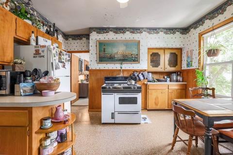 18 Burton St, Worcester, MA 01607 photo 33