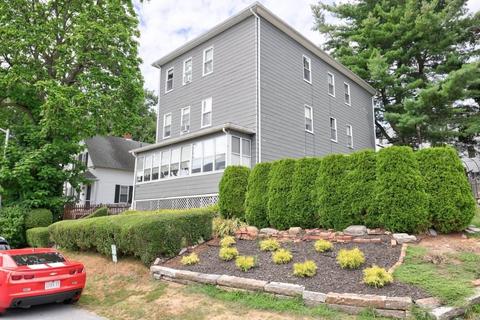 18 Burton St, Worcester, MA 01607 photo 2