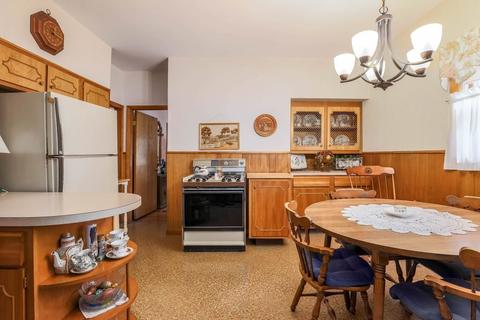 18 Burton St, Worcester, MA 01607 photo 8