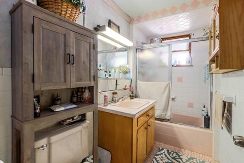 18 Burton St, Worcester, MA 01607 photo 34