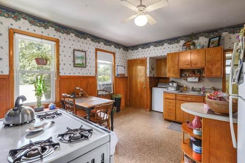 18 Burton St, Worcester, MA 01607 photo 32