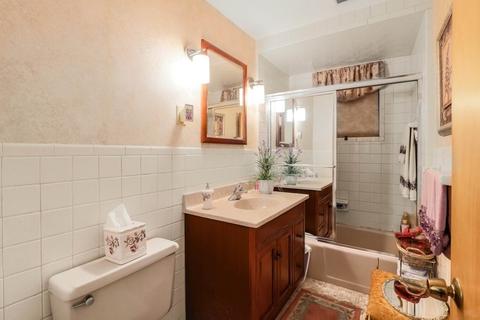 18 Burton St, Worcester, MA 01607 photo 9