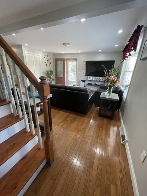 76 Maple St, Lowell, MA 01852 photo 9