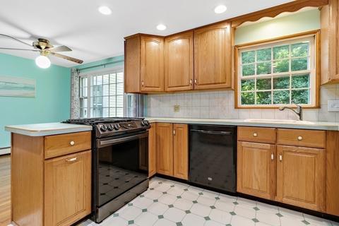 39 High St, Acton, MA 01720 photo 8