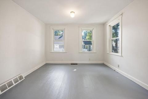 8 Parmenter Ave, Maynard, MA 01754 photo 4