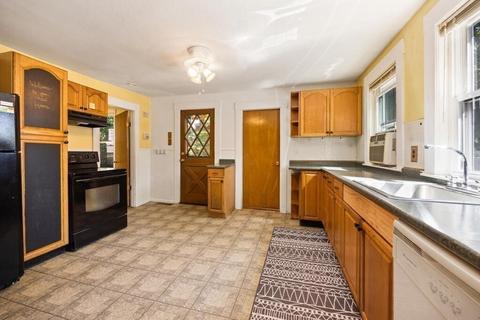8 Parmenter Ave, Maynard, MA 01754 photo 6