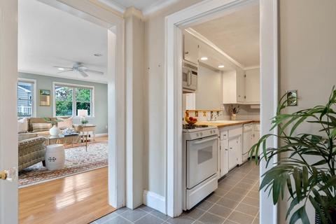 32 Pickwick Rd, Marblehead, MA 01945 photo 9