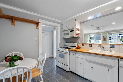 32 Pickwick Rd, Marblehead, MA 01945 photo 11