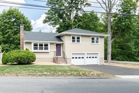 55 Spring St, Wakefield, MA 01880 photo 2