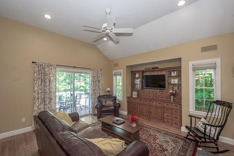 2 Gaskill St, Mendon, MA 01756 photo 19