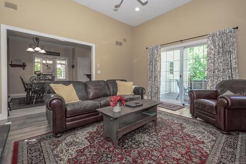 2 Gaskill St, Mendon, MA 01756 photo 17