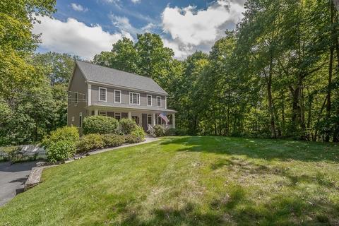 2 Gaskill St, Mendon, MA 01756 photo 3