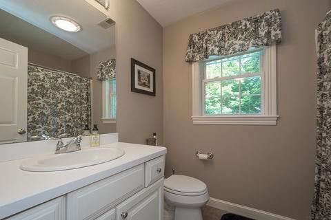 2 Gaskill St, Mendon, MA 01756 photo 32