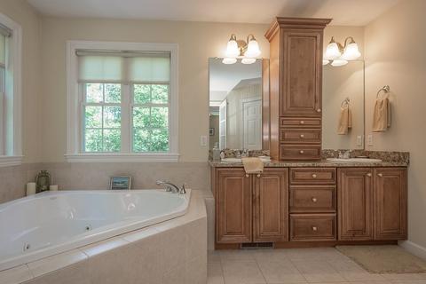 2 Gaskill St, Mendon, MA 01756 photo 25