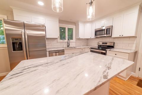 42 Brewster St, Springfield, MA 01119 photo 6