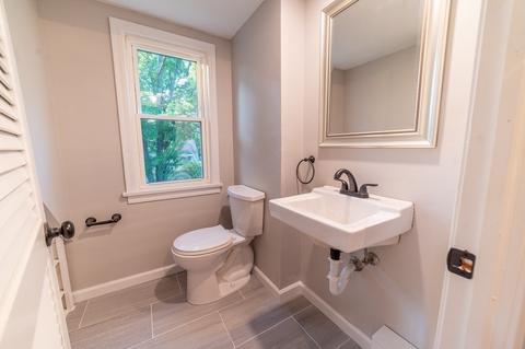 42 Brewster St, Springfield, MA 01119 photo 16