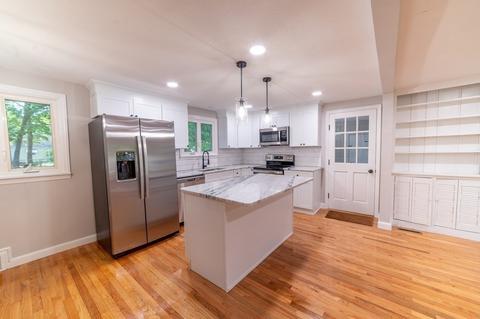42 Brewster St, Springfield, MA 01119 photo 4