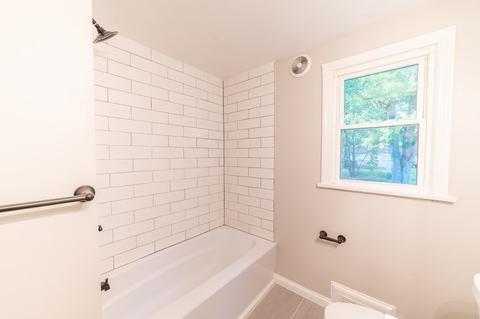 42 Brewster St, Springfield, MA 01119 photo 10