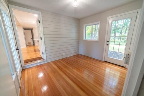 42 Brewster St, Springfield, MA 01119 photo 8