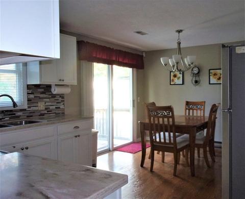 131 State St, Chicopee, MA 01013 photo 4