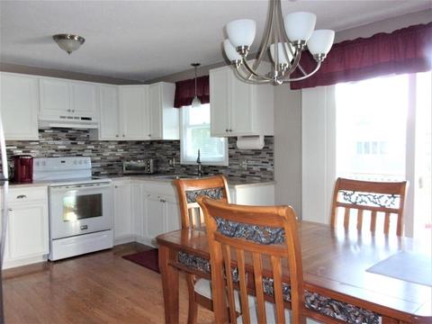 131 State St, Chicopee, MA 01013 photo 2