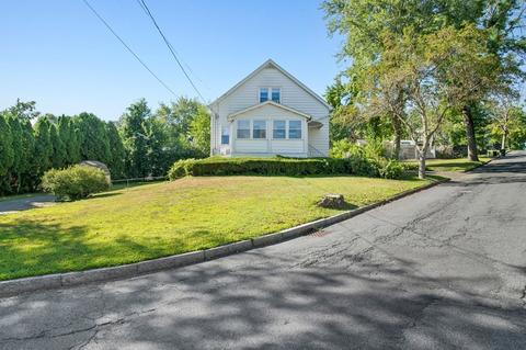 55 Thornfell St, Springfield, MA 01104 photo 2